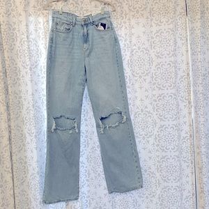 NWT Stradivarius jeans in acid wash size 6